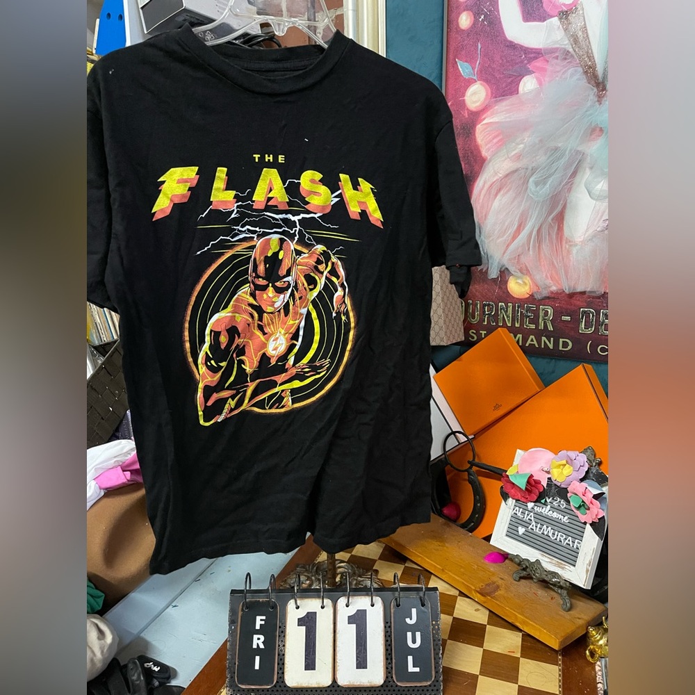 The Flash Ripping Apart T Shirt Licensed
Comic Book Tee Black L